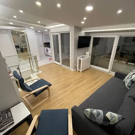 Διαμέρισμα Lovely Sea-View Duplex In The Heart Of Istanbul. *