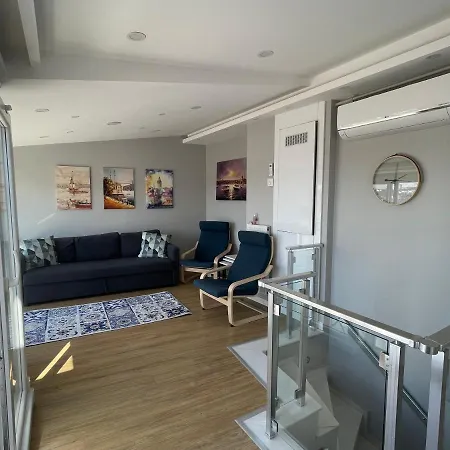 Lovely Sea-View Duplex In The Heart Of Istanbul. * Κωνσταντινούπολη