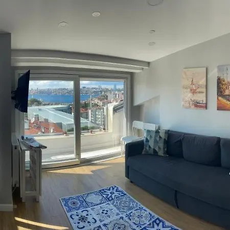 Διαμέρισμα Lovely Sea-View Duplex In The Heart Of Istanbul.