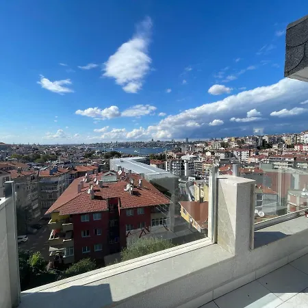 Lovely Sea-View Duplex In The Heart Of Istanbul. Διαμέρισμα Κωνσταντινούπολη